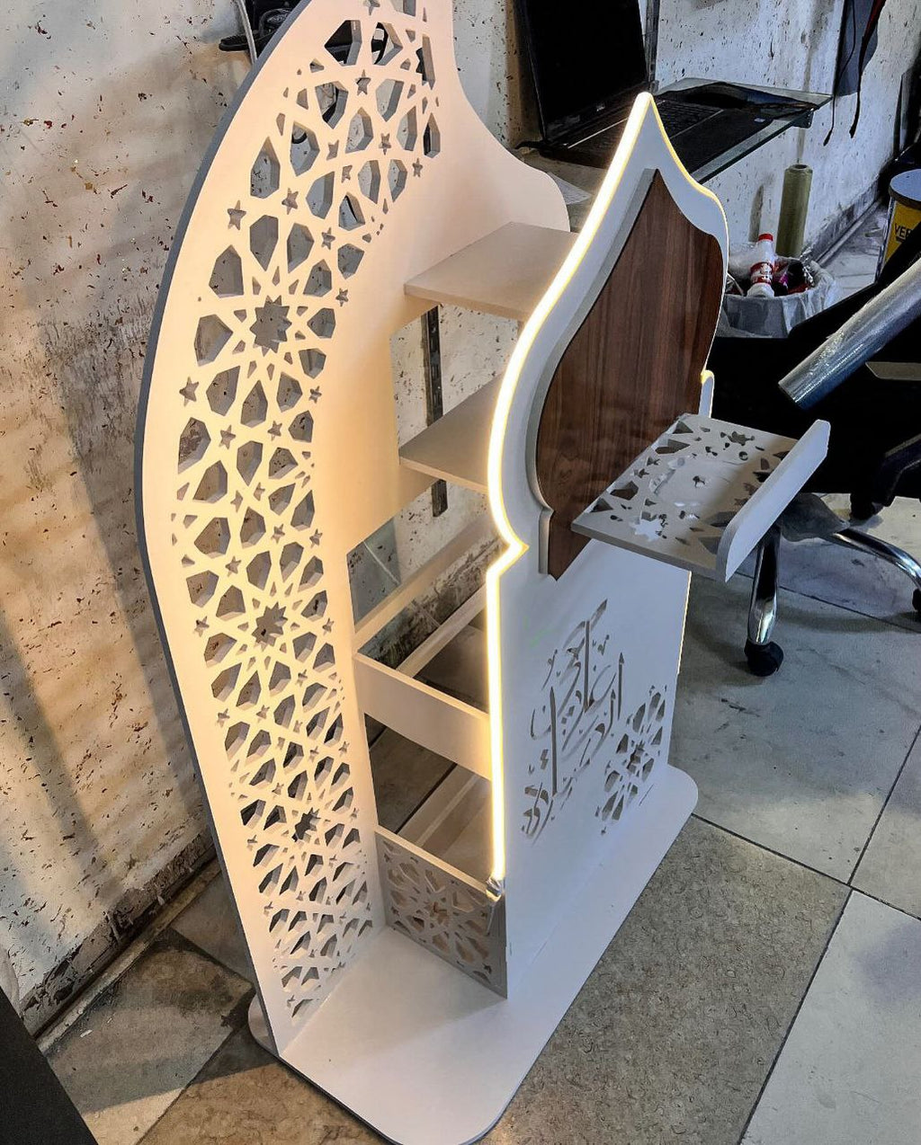 محراب النور – حامل المصحف المضيء